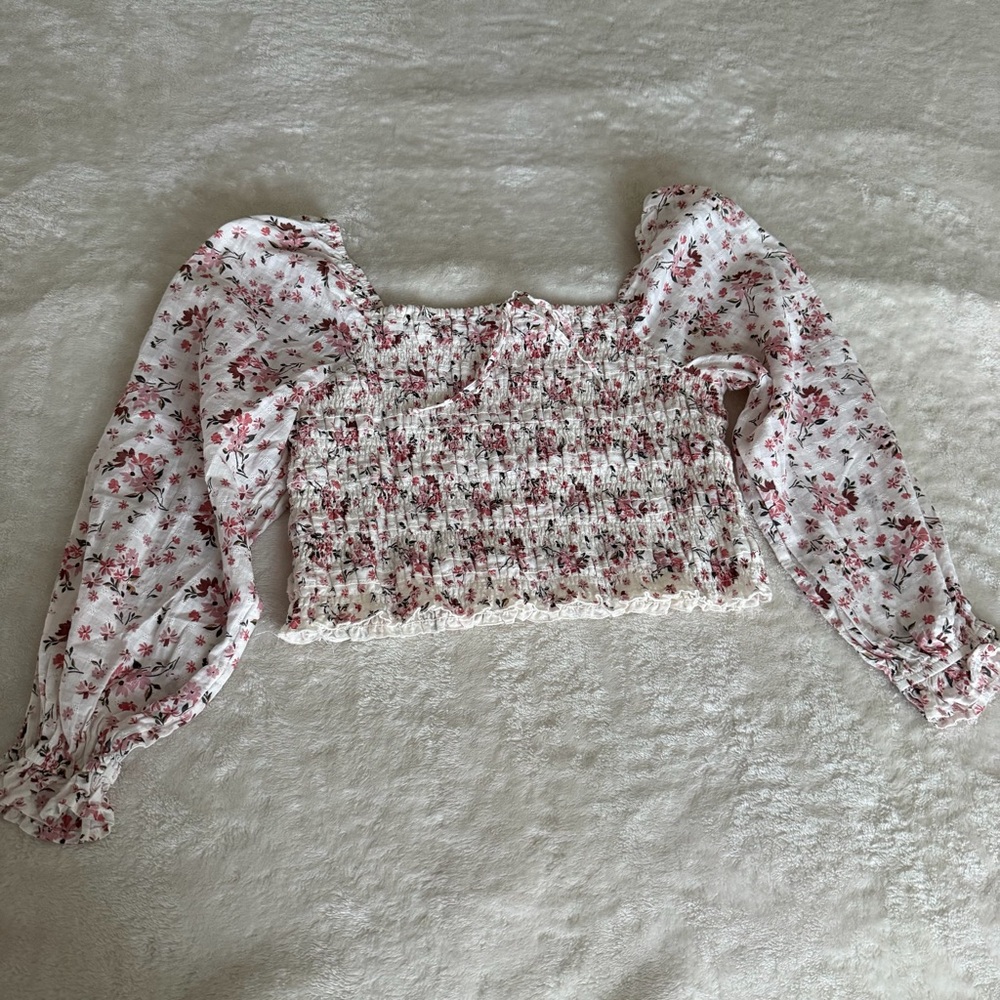 American Eagle Pink Long Sleeve Smocked Cropped Top size XL